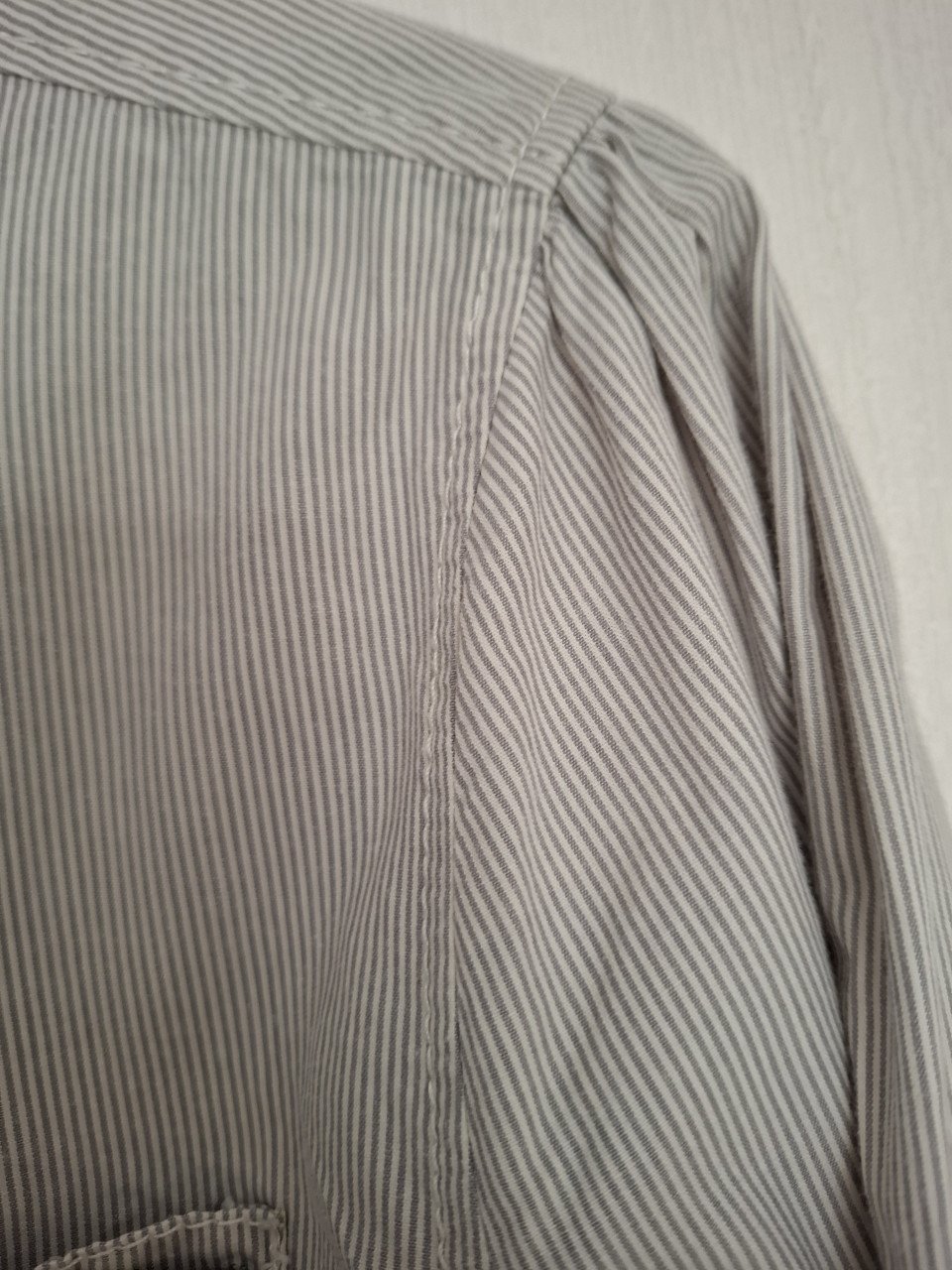 Didi blouse khaki/wit vertikaal gestreept, lange mouwen. Maat XXL