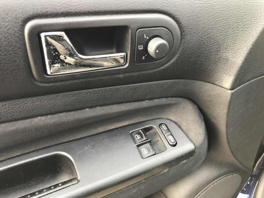 Volkswagen Golf 1.6-16v trendline