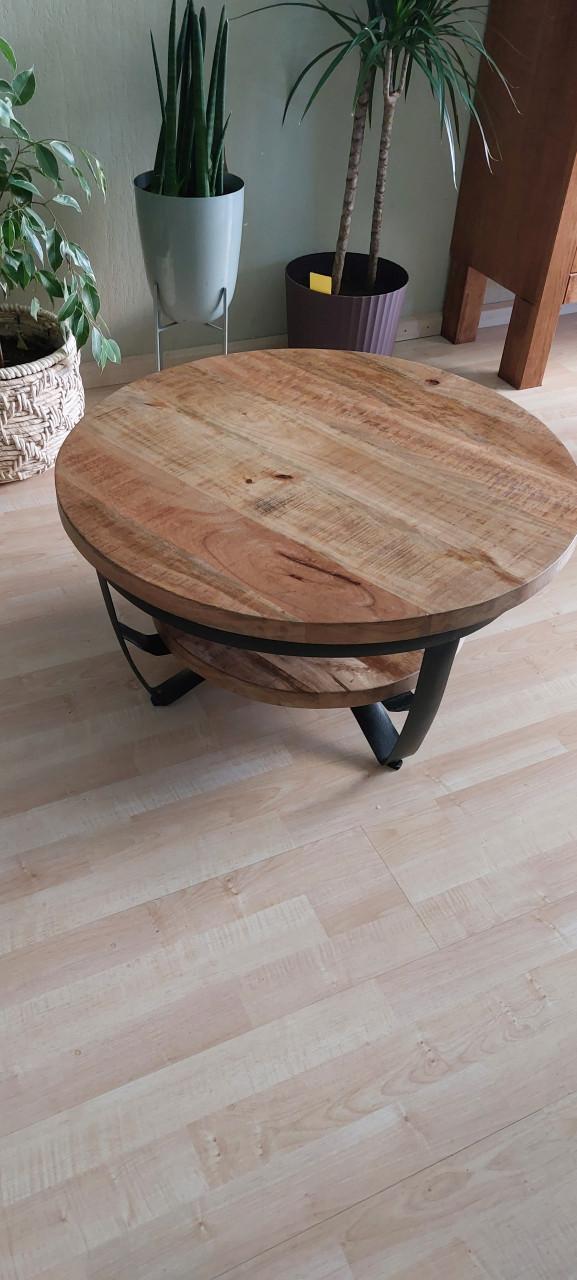 Mooie salontafel,rond van mangohout