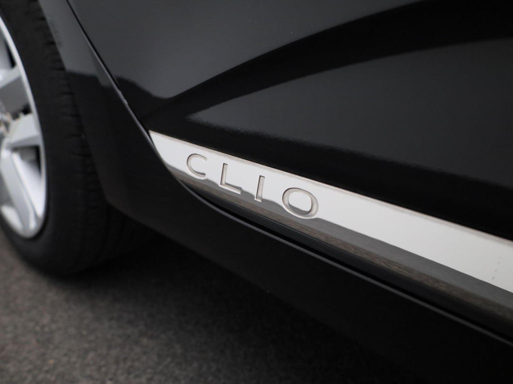 Renault Clio 1.0 tce zen | lage km stand! | navigatie | apple carplay / and