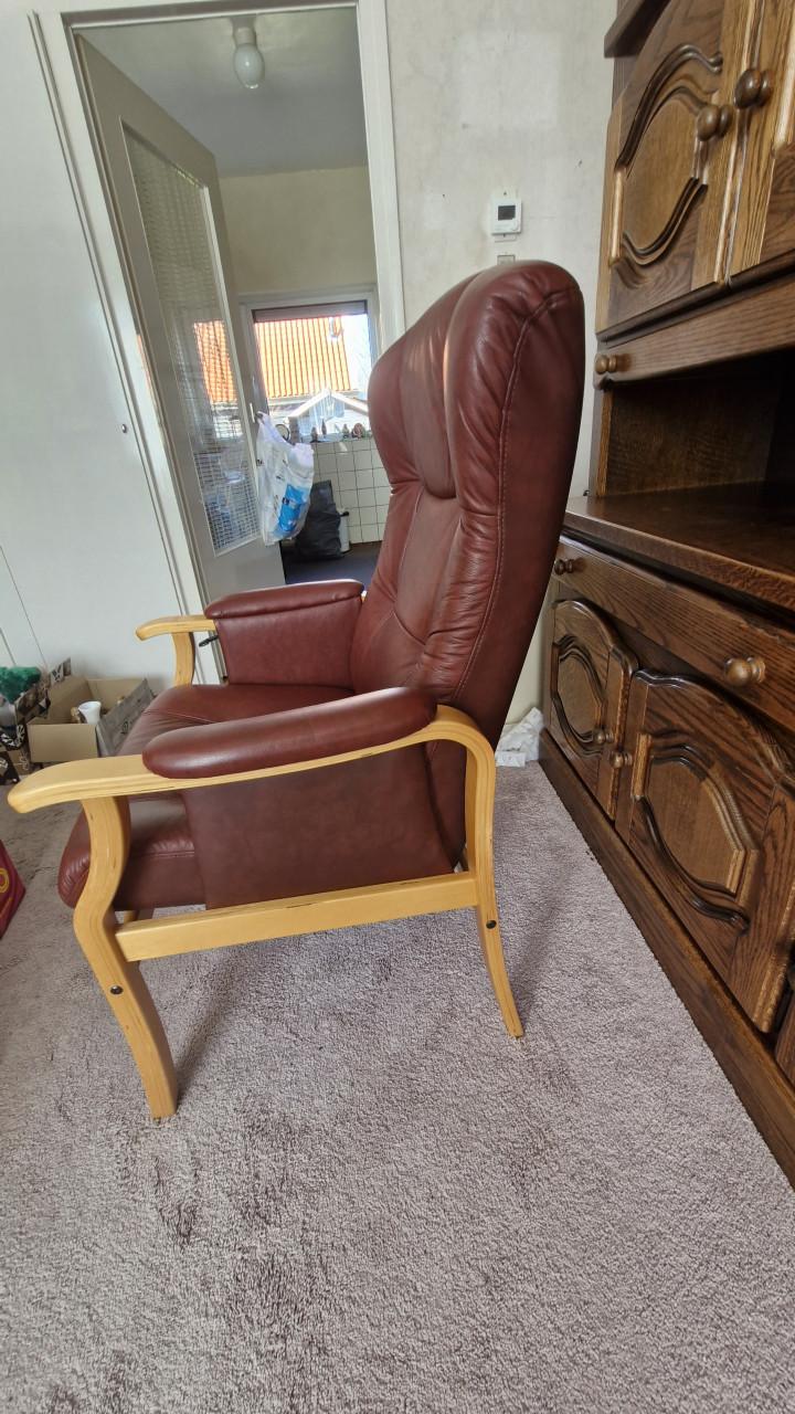 3 stoelen, met verstelbare rugleuning