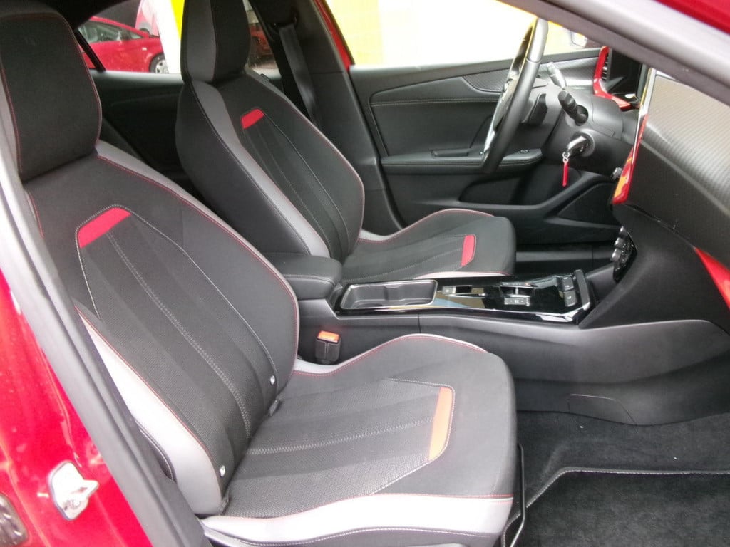 Opel Mokka 1.2 turbo gs-line, 360 cam., nav., carplay