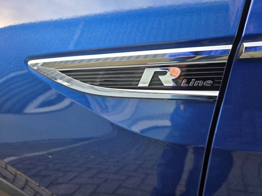 Volkswagen T-cross 1.0 tsi 115pk t-cross life r-design | trekhaak | camera