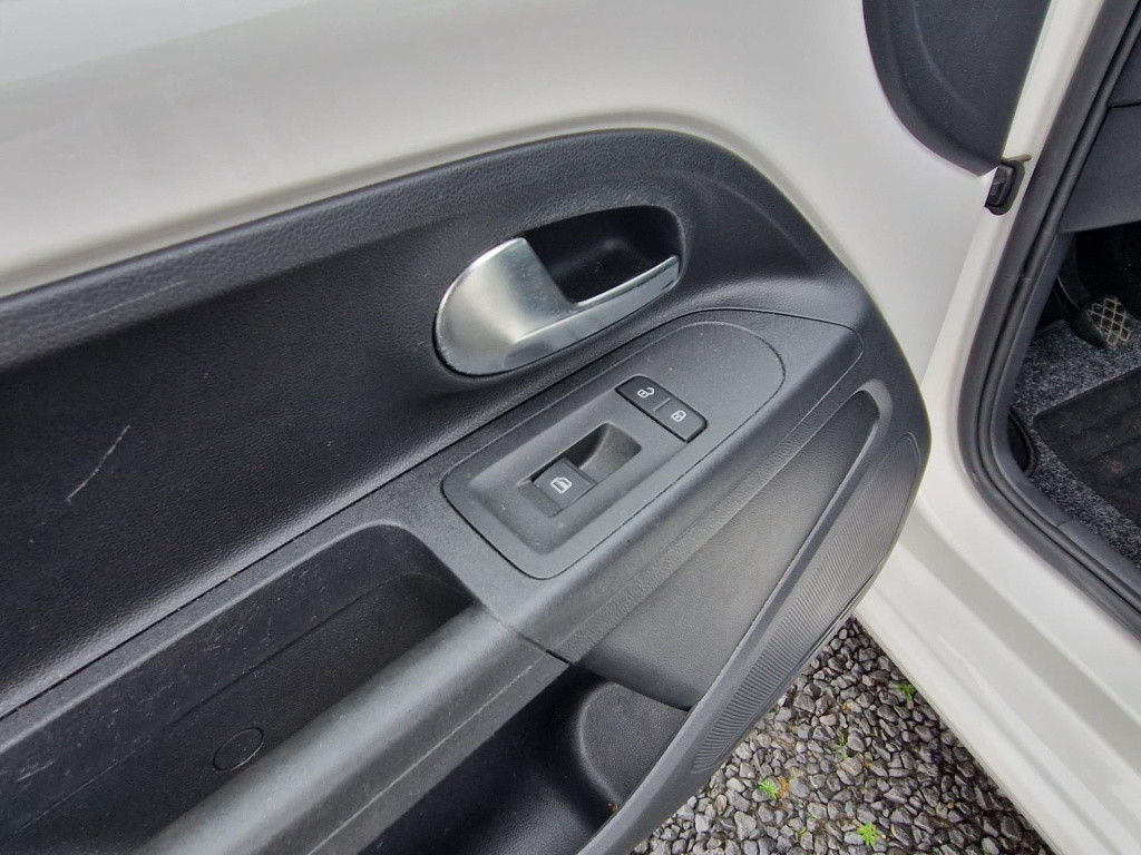 Volkswagen UP! 1.0 move up! bluemotion | airco