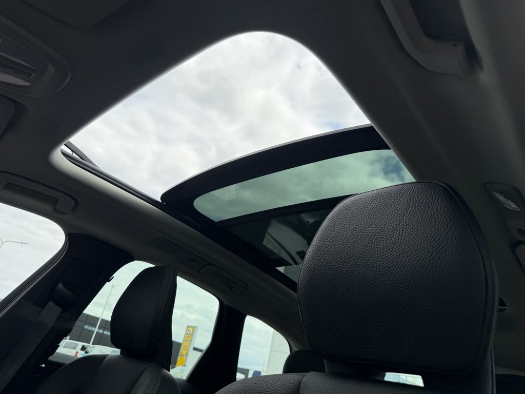 Volvo XC60 2.0 t6 awd + dark