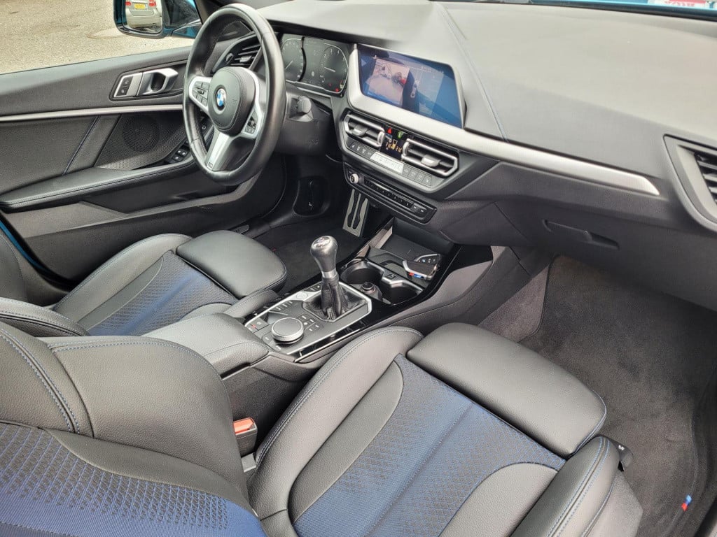 BMW 2-serie gran coupé 218i 218i m sport edition full led navigatie carplay