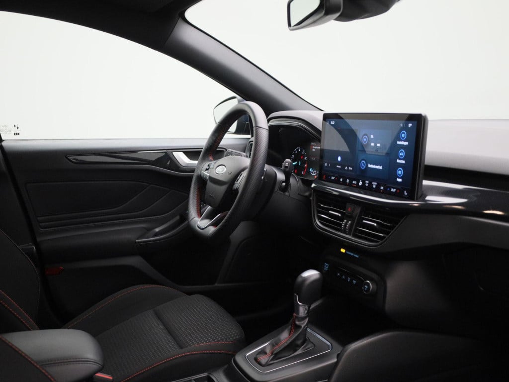 Ford Focus wagon 1.0 ecoboost hybrid st-line aut. | winterpack | climate co