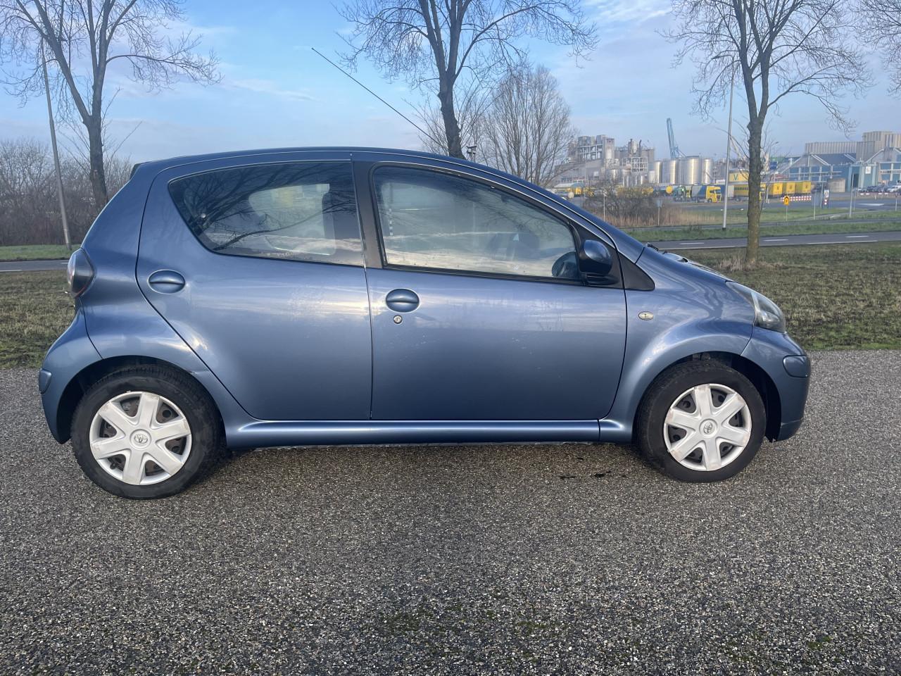 Aygo 1.0 2009 benzine AIRCO NL AUTO NAP