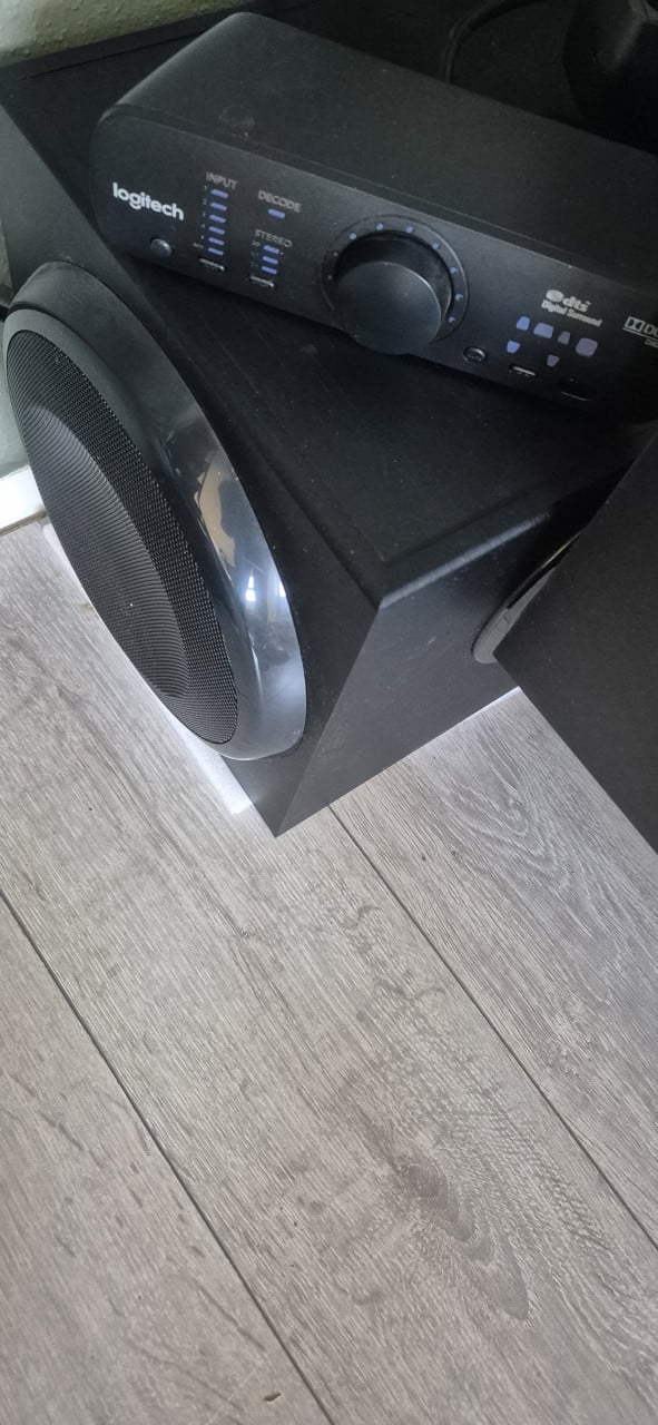 Te koop 5.1 set Logitech Z906