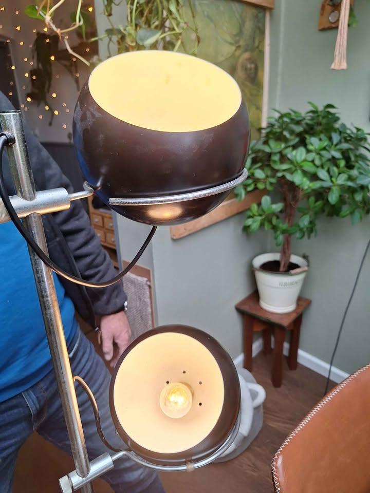 Vintage staande lamp met 2 lampenbollen jaren 70
