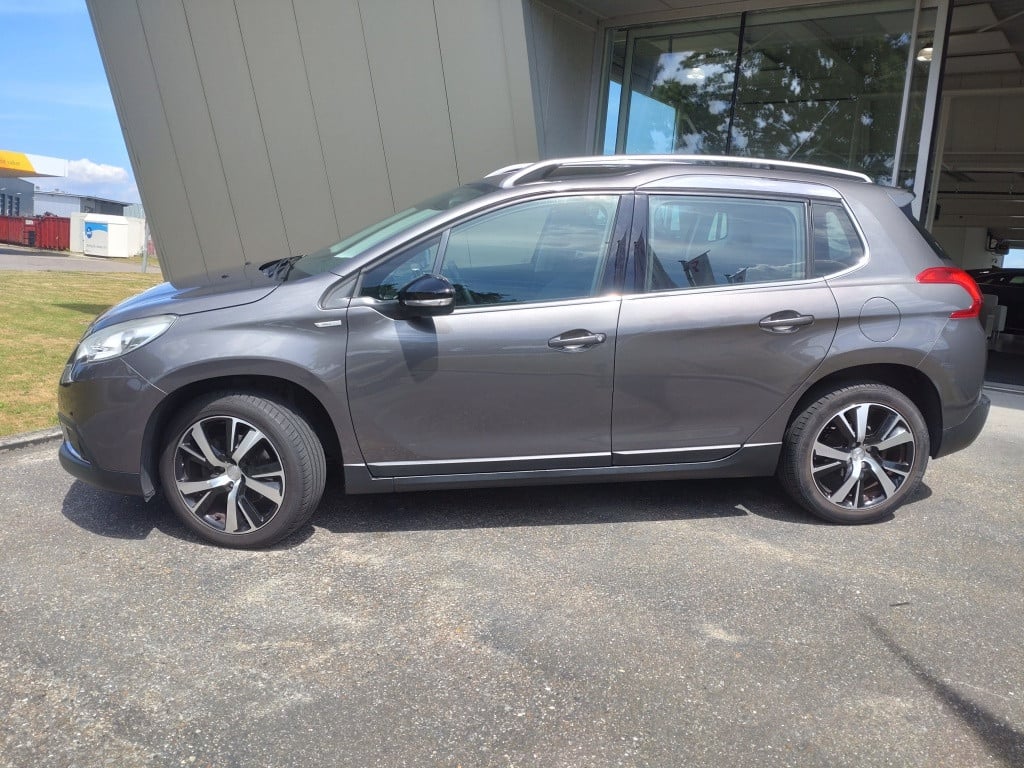 Peugeot 2008 1.2i puretech urban cross