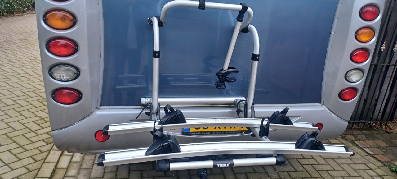 Fietsendrager camper voor 2 E-bikes.