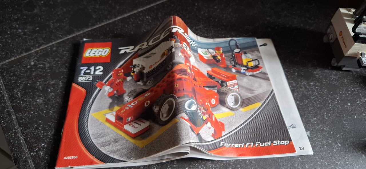 LEGO 8673 Ferrari pitstop