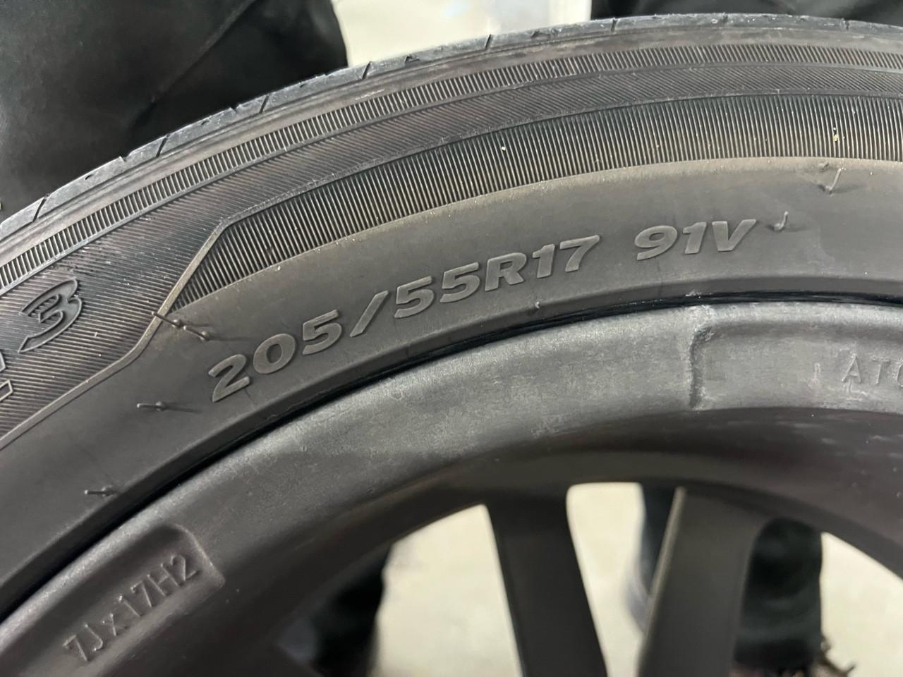 Te koop: set van 4 stuks 17 inch AEZ Tioga Titan velgen incl. banden