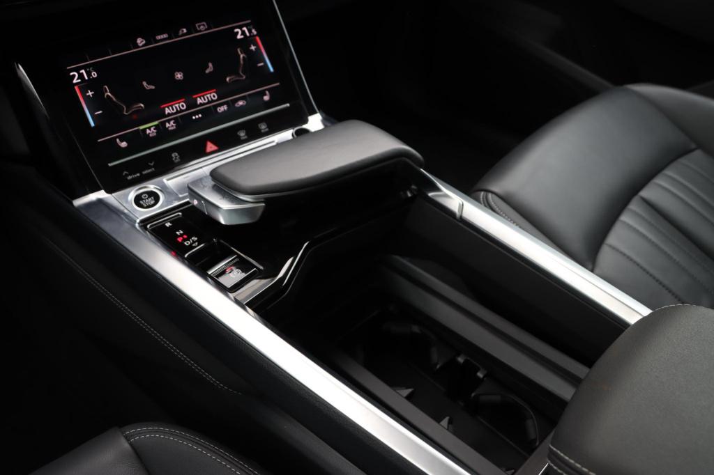 Audi Q8 E-tron 55 quattro advanced edition plus 115 kwh | soh 92,2% |