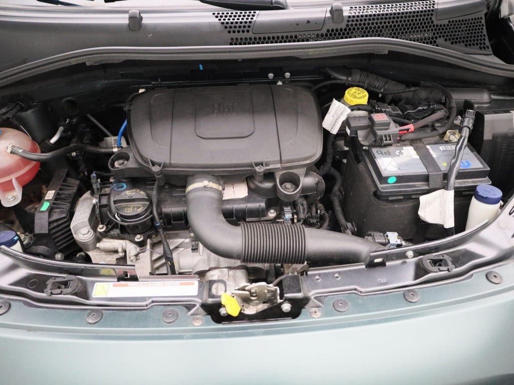 Fiat 500 C 1.0 hybrid rockstar | navigatie | climate control | side-skirts 