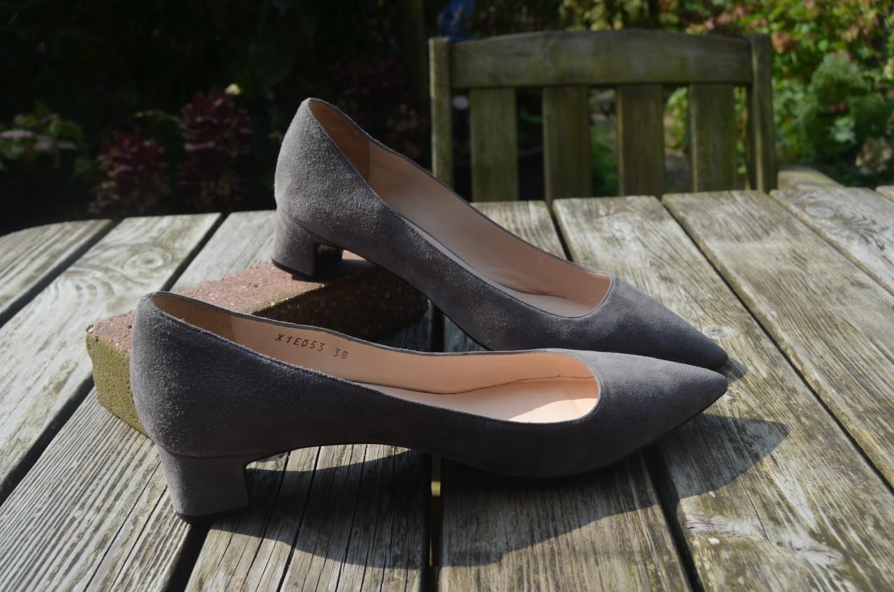 Giorgio Armani damesschoenen mt 38 in goede staat (van een verzamelaar) (1)