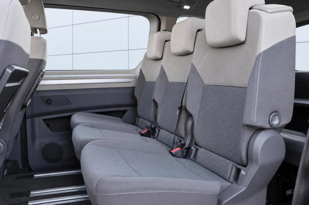 Volkswagen Multivan 1.4 ehybrid l2h1 life 218pk dsg6 | soh 93,2%