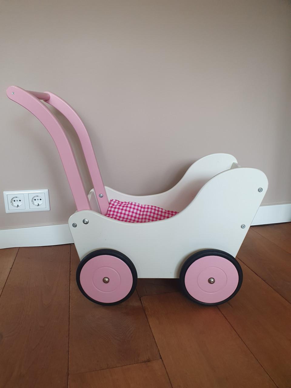 Houten poppenwagen, kinderwagen