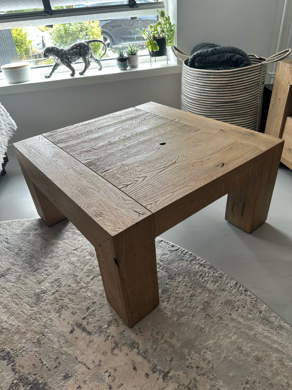 Lucano salontafel eikenhout 70x70x35