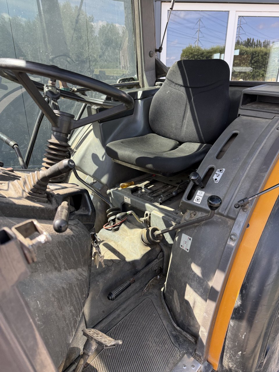 Smalspoor (fruitteelt) Renault Dionis 130