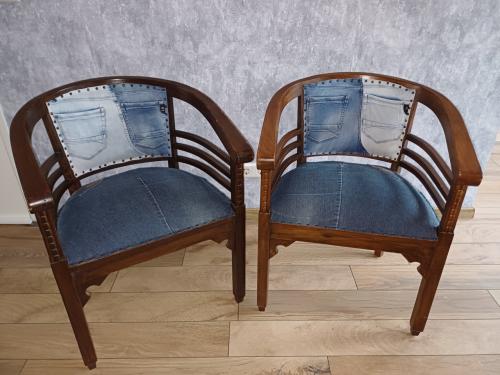 Stoelen in spijkerstof