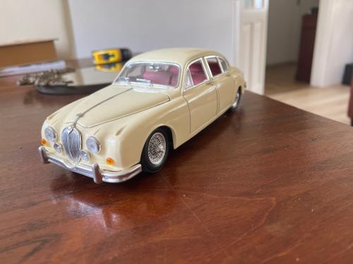Model speelgoedauto jaguar