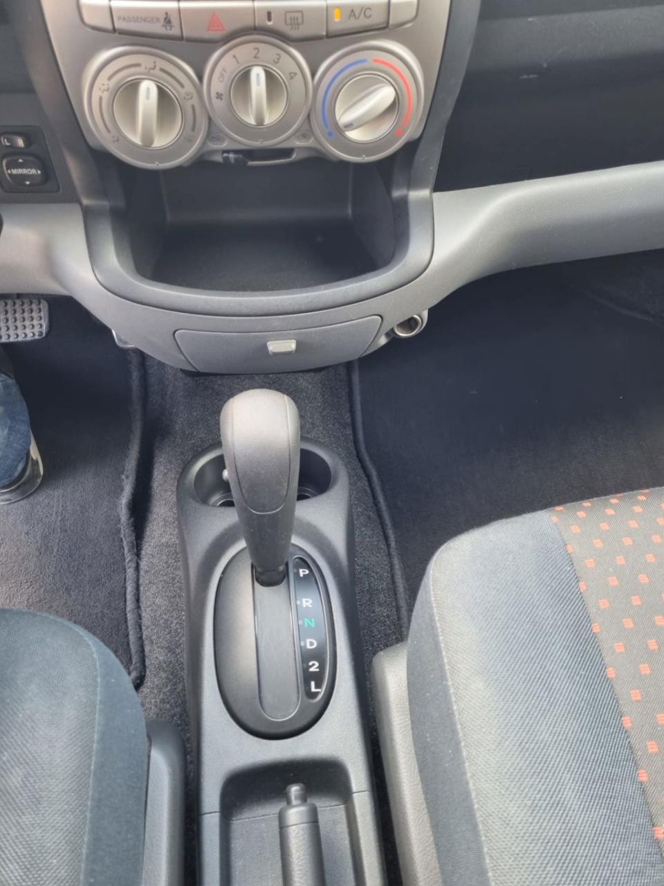 Daihatsu Sirion 2 1.5-16v sport