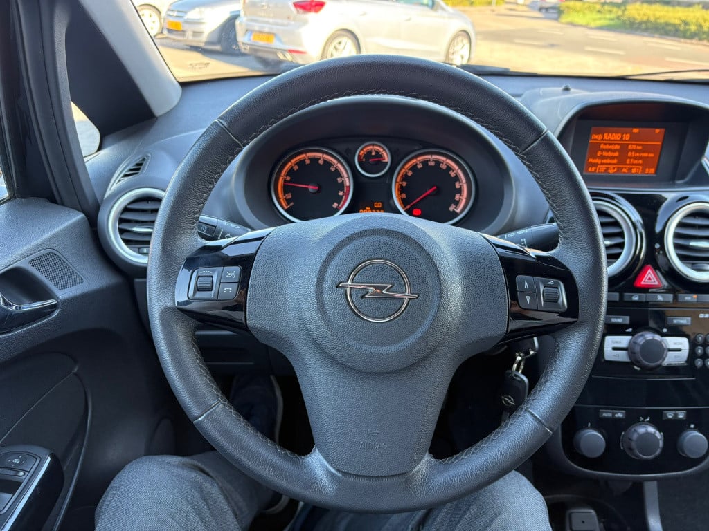 Opel Corsa 1.4-16v design edition