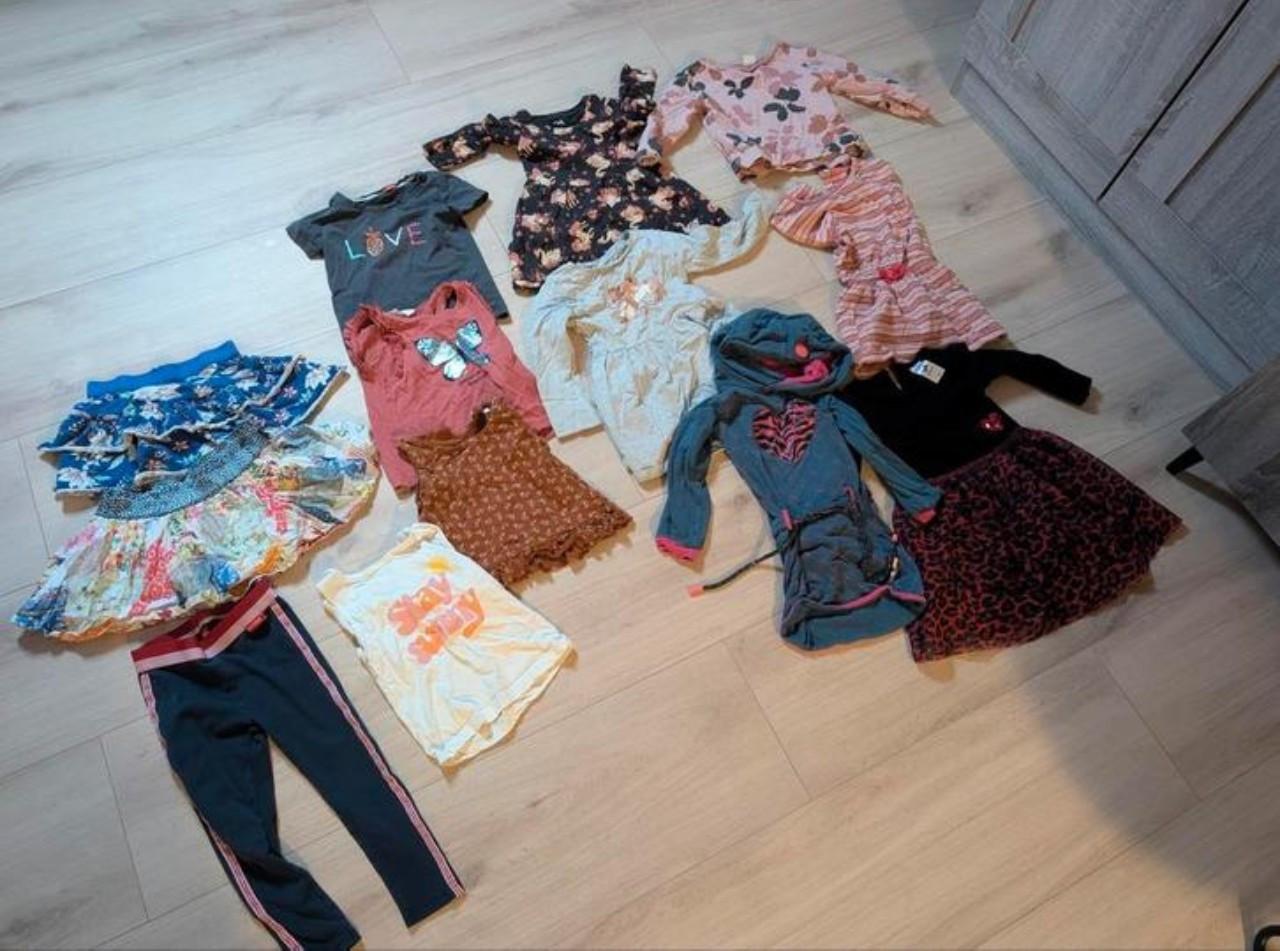 Meisjes kleding maat 98