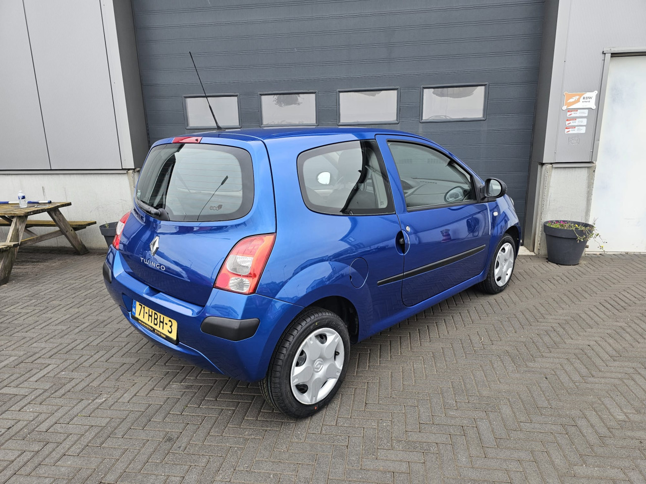 TE KOOP RENAULT TWINGO 1.2 16V MET AIRCO