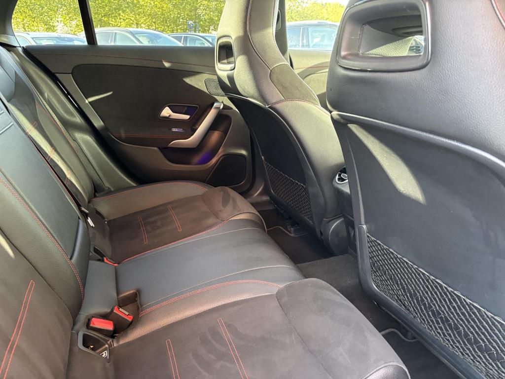 Mercedes-Benz Cla shooting brake 200 business solution amg