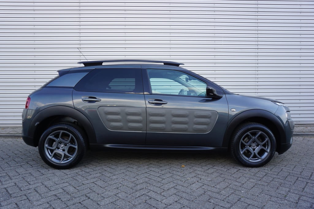 Citroen C4 Cactus 1.2 puretech shine airco / navi / carplay / elektr. ramen