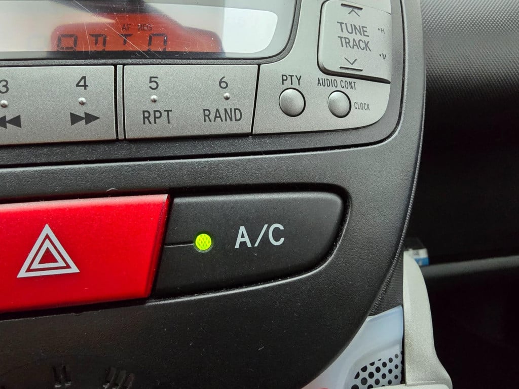 Peugeot 107 occasion 1.0 access accent met airco en 5 deurs uitvoering | tw