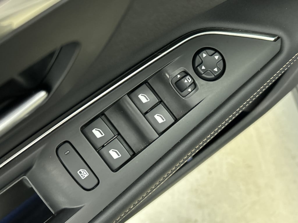 Peugeot 5008 1.6 puretech blue lease premium | rijklaar |