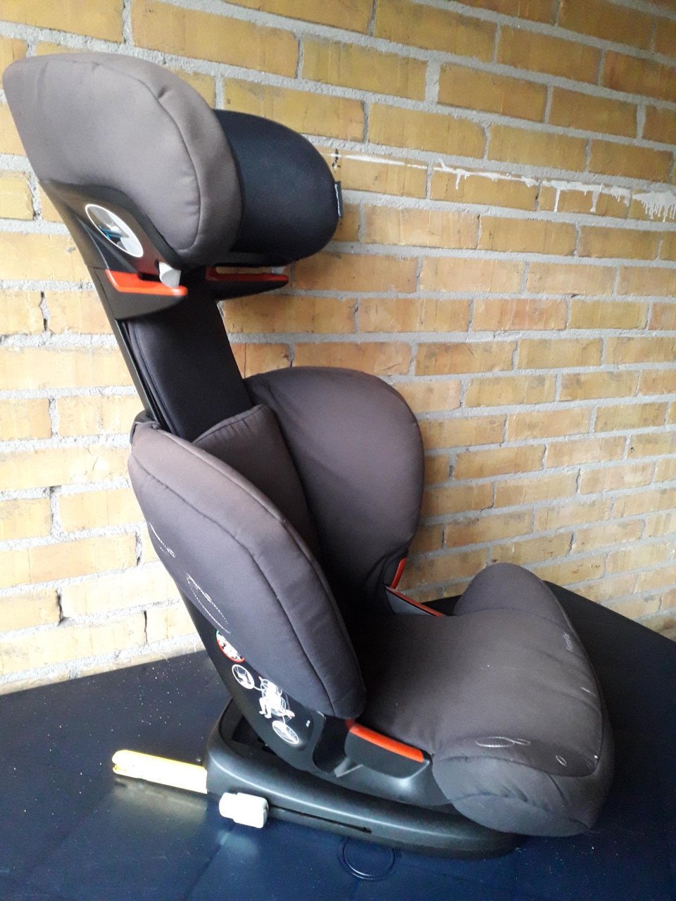 Maxicosi autostoel isofix (ferofix t otal black) !2 Stuks!