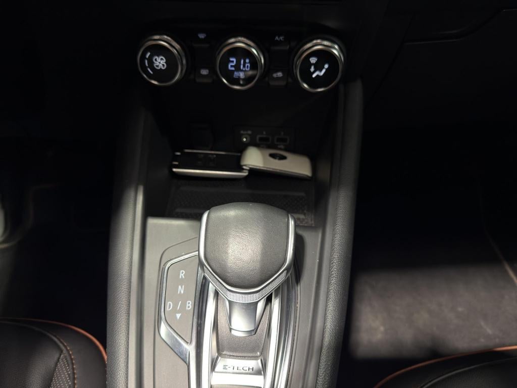 Renault Captur e-tech plug-in hybrid initiale panoramadak | leder | bose | 