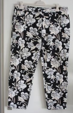 Bloemen broek maat 22-maat 44