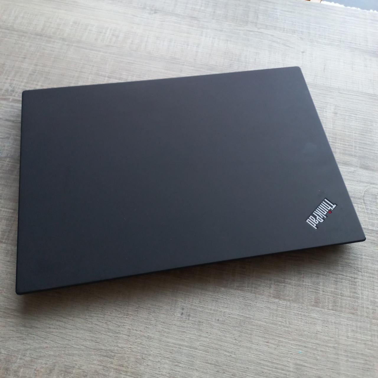 Lenovo ThinkPad T490 i5-8365U 16GB 256GB SSD W11