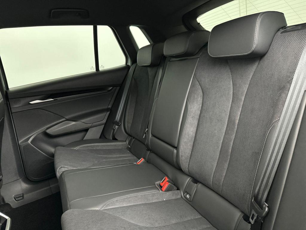 Skoda Elroq sportline elektromotor 210 kw / 286 pk suv elektri