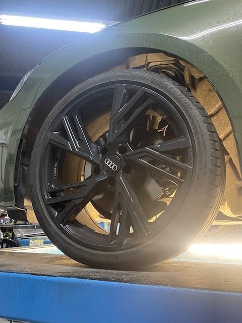 Set winterbanden Audi A5 – uitstekende staat! 19 inch Full Black Gloss
