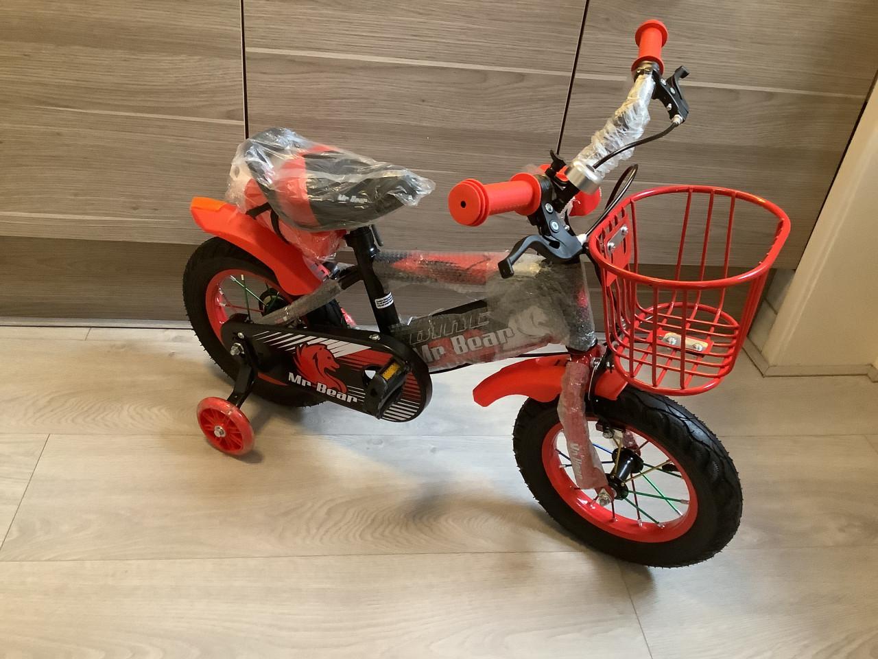 Nieuwe sportieve  12 inch kinderfiets  met zijwieltjes