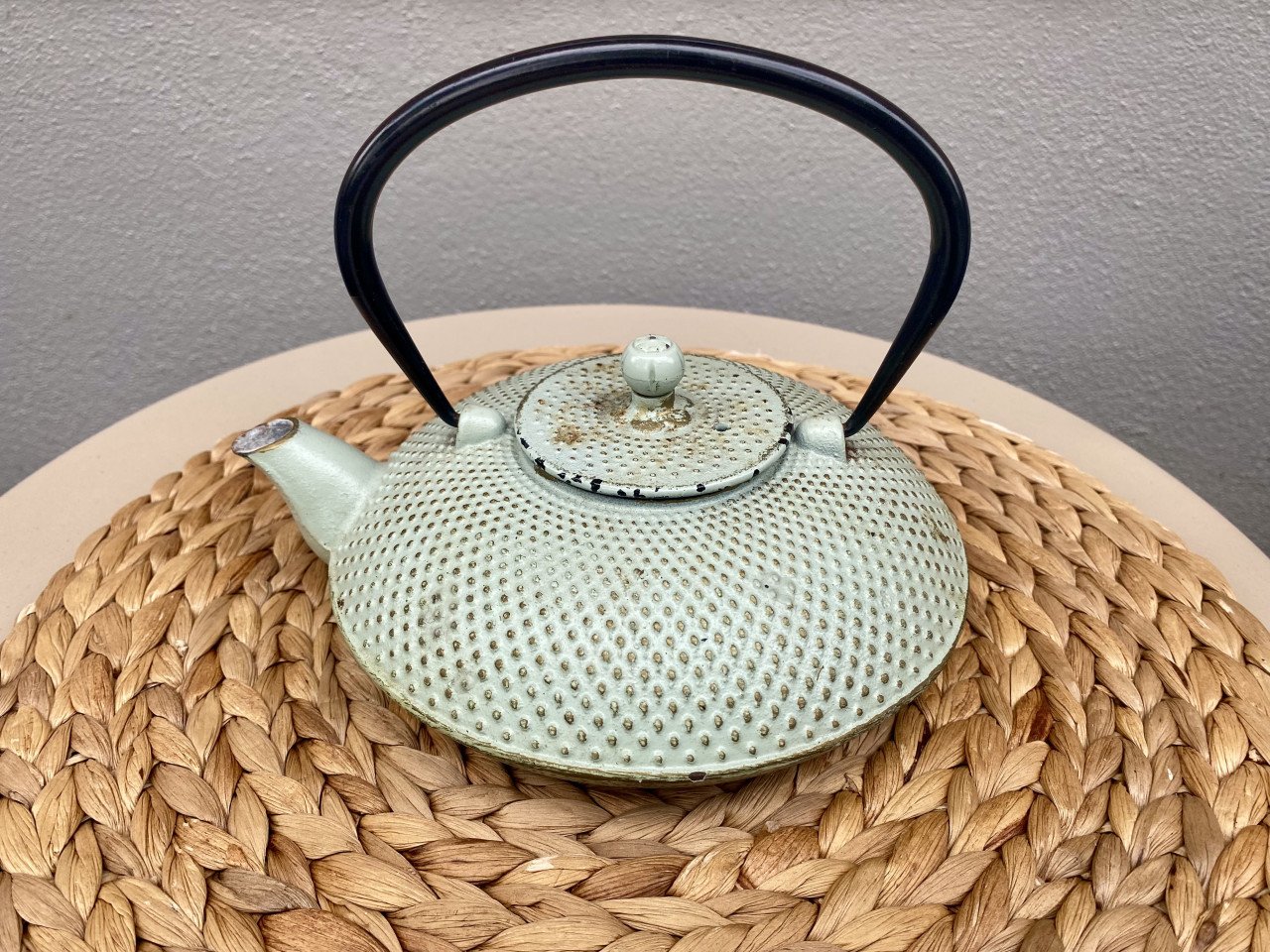 Gietijzeren theepot mint