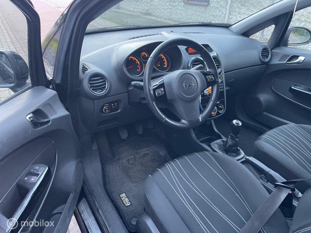 Opel Corsa 1.4-16v '111' edition