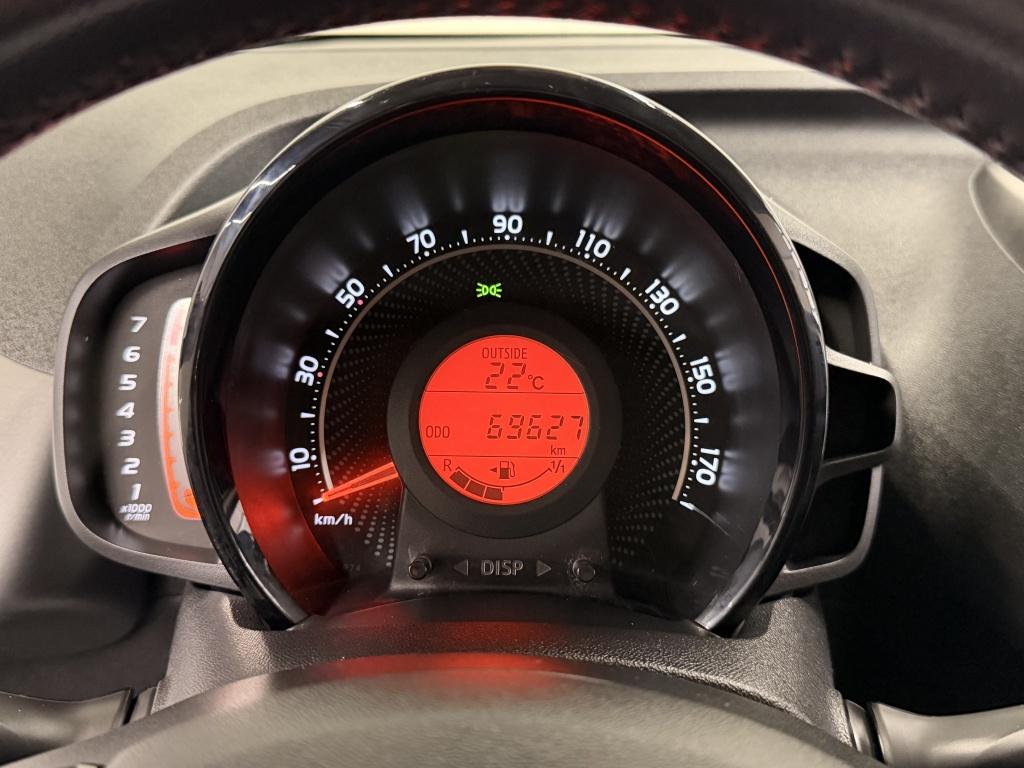 Toyota Aygo 1.0 vvt-i x-play| camera| carplay| cruise| airco