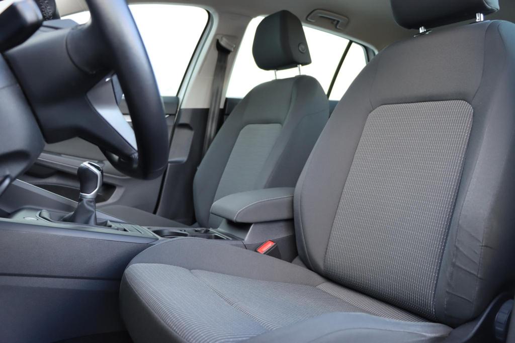 Volkswagen Golf 1.0 tsi life | app connect | parkeersensoren | climate cont