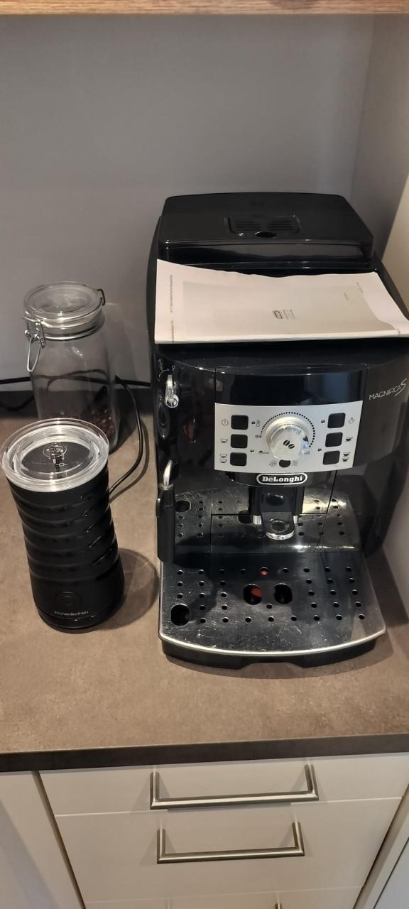 Delonghi Magnifica S + Melkschuimer