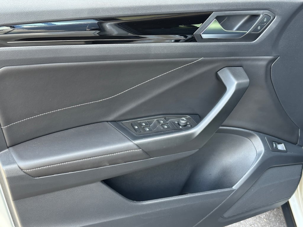 Volkswagen T-roc 1.5 tsi 150pk dsg r-line | camera | keyless | elek. achter