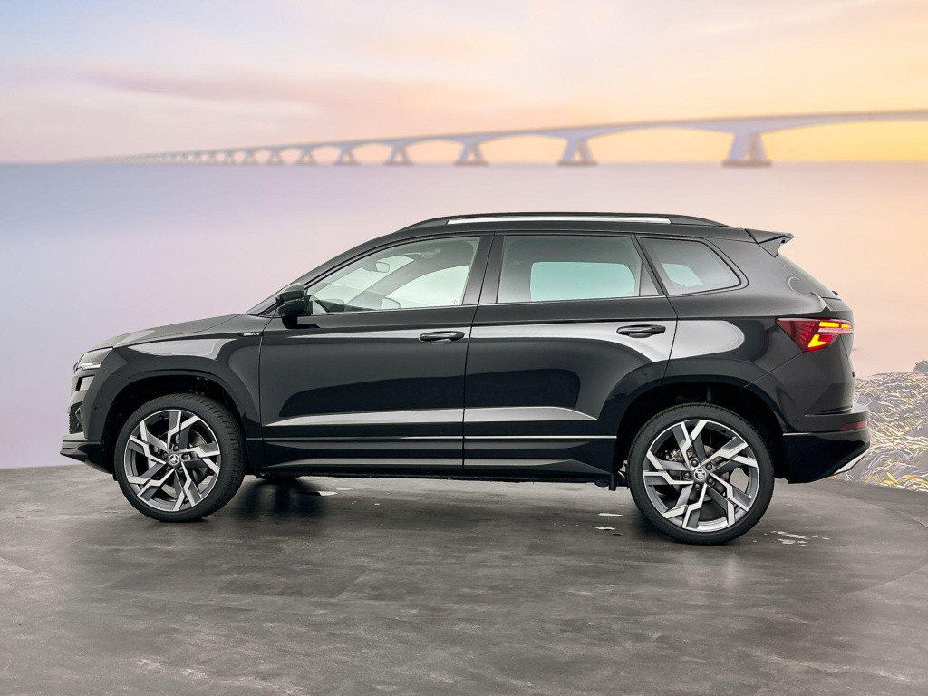 Skoda Karoq 1.5 tsi act sportline business panoramadak - trekhaak
