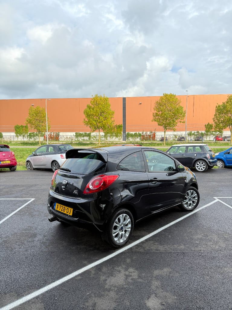 Ford KA 1.2 - titanium - airco